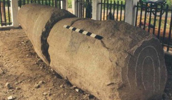 <b>Foto:</b> Artefak Batu Patah Di Kerinci