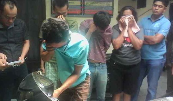 Empat orang pelaku Curanmor saat diamankan aparat kepolisian