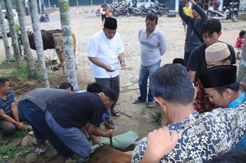 Pemotongan hewan kurban di Graha Pena Jambi Ekspres 