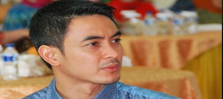 Zumi Zola, Bupati Tanjab Timur