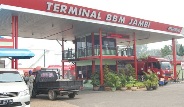 Terminal BBM Jambi yang akan menyuplai BBM ke SPBU di Jambi   