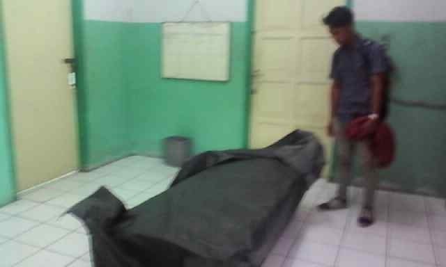 Jenzah Ucok saat hendak dibawa ke Sumut dengan menggunakan mobil ambulance