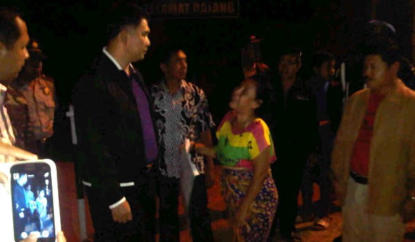 <b>Foto:</b> Mucikari minta uang ke Walikota Jambi SY Fasha