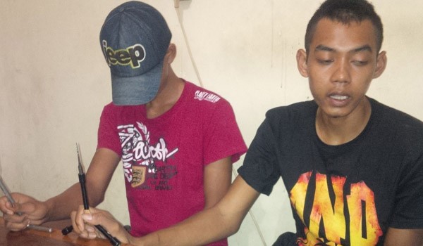 Dua pelaku pencurian motor, yang berhasil diamankan pihak kepolisian Fadli dan Delfi Saputra