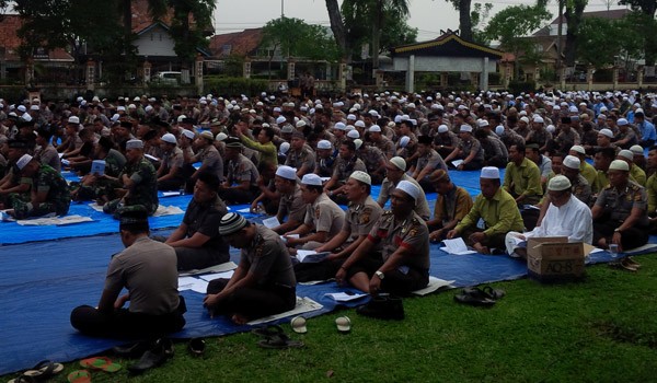 Syukuran atas keberhasilan Operasi Mantap Brata 2014, Polda Jambi gelar Dzikir dan Tabliq Akbar