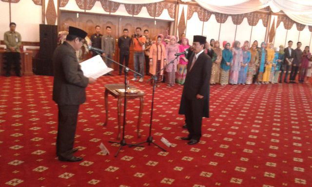 Ridham, saat dilantik menjadi sekda Provinsi Jambi