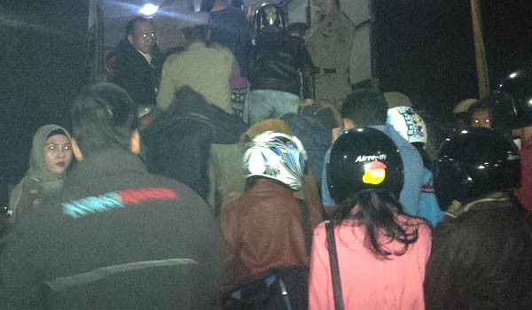 Sat Pol PP saat mengelandang para pelaku perbuatan mesum