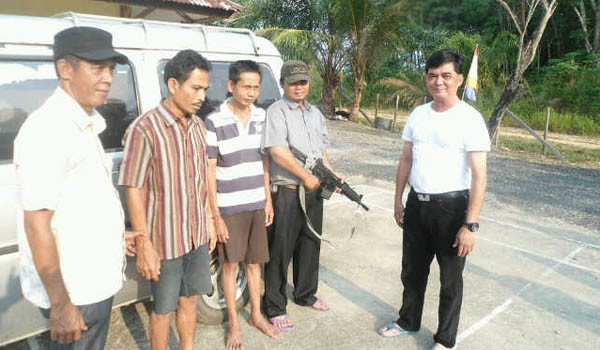 Dua pelaku curas yang berhasil diamankan pihak kepolisian, dari polsek pelawan singkut