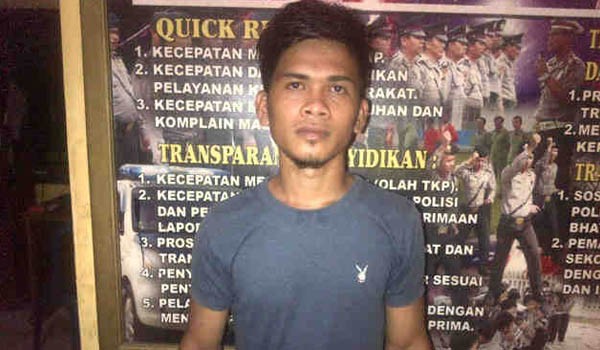 Pelaku penusukan teman sendiri