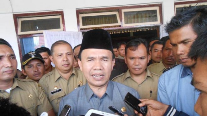 Bupati Kerinci Adi Rozal