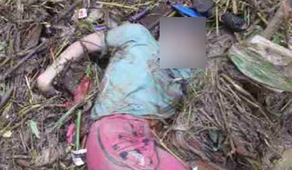 Sosok mayat perempuan yang ditemukan warga Desa Lubuk Suli, Kab. Kerinci