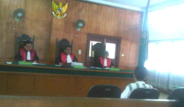 Sidang mantan kepala kantor unit penyelenggara pelabuhan kelas 4 nipahpanjang Kab. Tanjungjabung Timur, Joharuddin