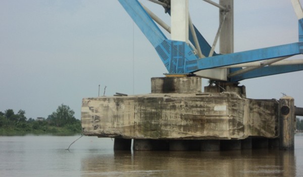 Ini dia kondisi jembatan Sabak paska ditabrak tug boat