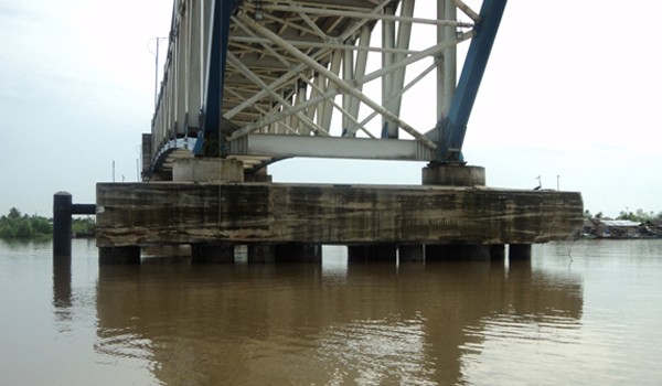 Ini dia kondisi jembatan Sabak paska ditabrak tug boat