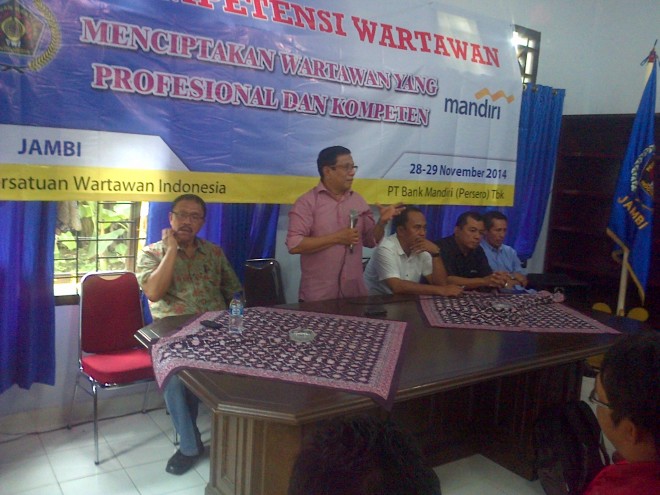  Sebanyak 35 peserta Uji Kompetensi (UKW) yang dilaksanakan oleh PWI Provinsi Jambi