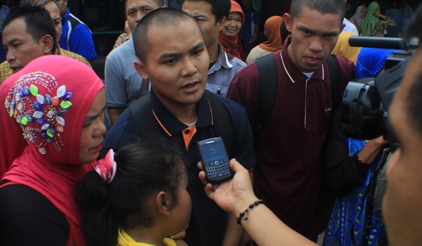 Dua TKI asal Kerinci Rico dan Iwel yang dihukum mati di Malaysia akhirnya tibs di bandara STS Jambi