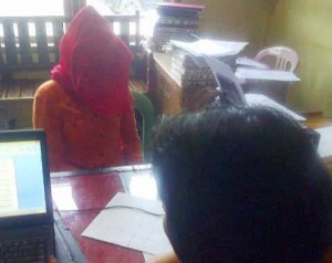 Bunga, mantan pacar W saat diperiksa di Mapolres Tebo beberapa waktu lalu