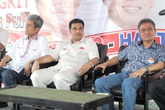 Sutan Adil bersama Hazrin Nurdin dan Nasrullah Hamka dalam sebuah kesempatan. SAH menyatakan kesiapannya untuk maju di Pilgub jika diusung KMP.