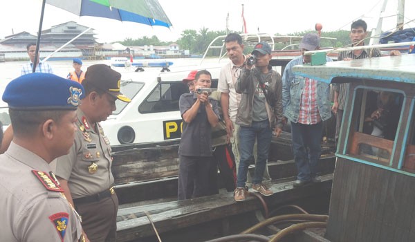 Kapolda Jambi, Brigjen Pol Bambang Sudarisman, cek Barang Bukti penangkapan yang dilakukan Ditpolair Polda Jambi