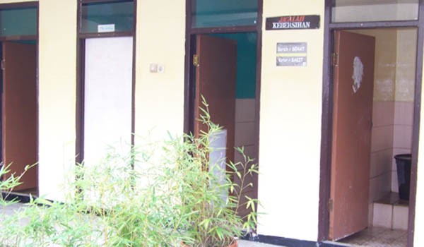 Pengerjaan 400 WC sekolah 330 Desember 2014 ini, selesai.   