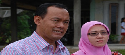 Bupati Tebo Sukandar dan istri 