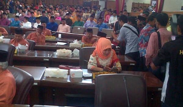 Sidang paripurna anggota dewan Jambi