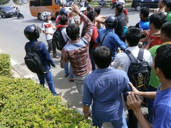 Bentrokan di STKIP Bangko