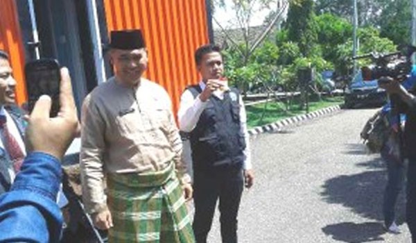 Sy Fasha saat mengikuti tes urine di lingkup Pemkot Jambi