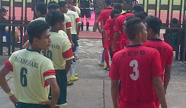 Kesebelasan Bataghari vs kesebelasan Tebo