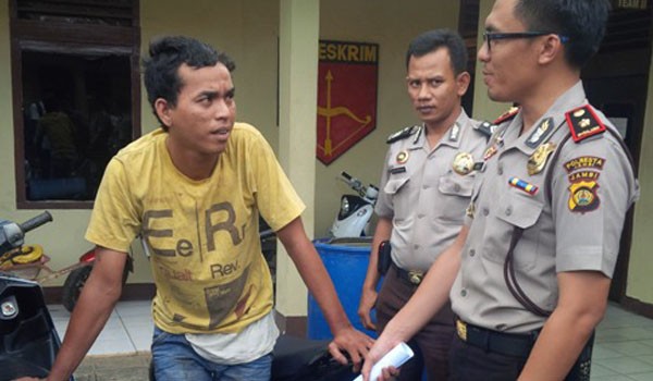 Pelaku penjambretan (residivis) yang berhasil di bekuk kepolisian