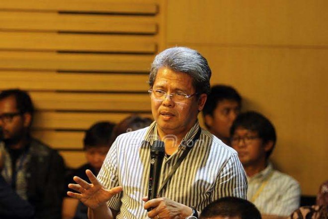 Aktivis Antikorupsi Todung Mulya Lubis saat mendatangi gedung KPK, Kuningan, Jakarta Selatan, Jumat (23/1). Todung memberikan dukungan kepada KPK. Foto : Ricardo/JPNN.com