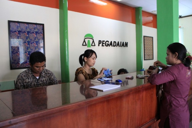 PT Pegadaian (Persero) menyalurkan kredit untuk nasabahnya