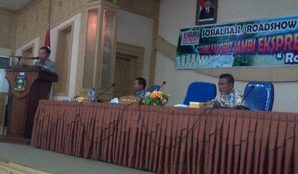 Guru Favorit Jambi Ekspres Sosialisasi di Sarolangun