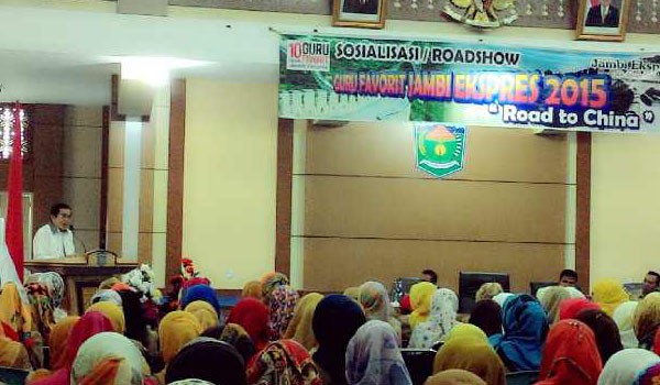 Wako Sungai Penuh AJB saat membuka acara sosialisasi