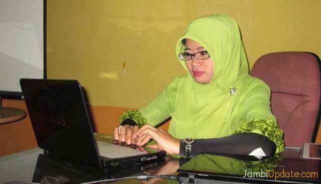 Ratna Dewi
