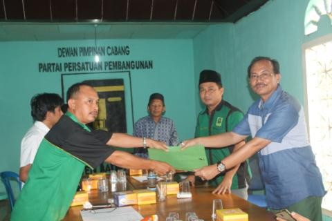Sinwan mengembalikan formulir di PPP