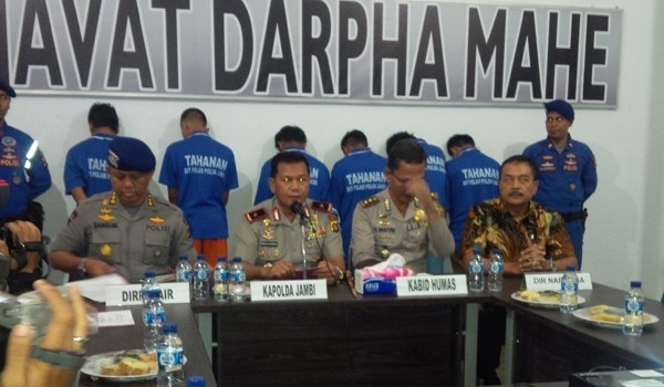 Kapolda Brigjen Pol Bambang Sudarisman, saat memberikan keterangan pasca penangkapan pelaku pembunuh Erik