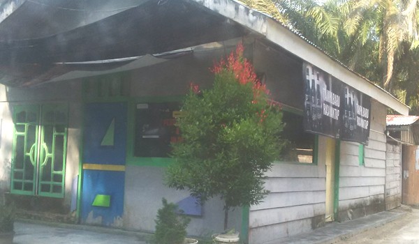 Salah satu warung remang-remang 