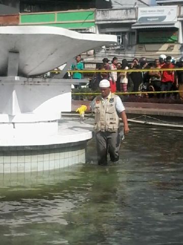 Suasana terkini di kolam air mancur tugu juang