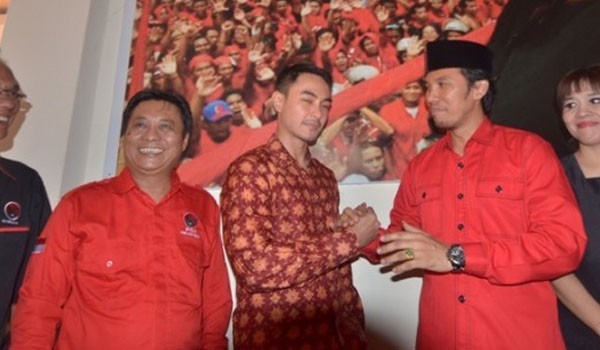 Zumi Zola saat sillaturrahmi dengan Ketua DPD PDIP Provinsi Jambi Edi Purwanto