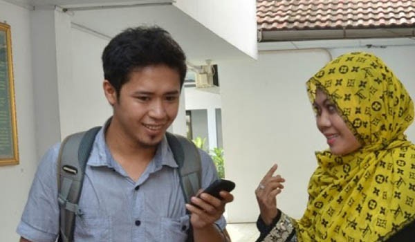 Terdakwa Ernawati saat diwawancarai wartawan usai pemeriksaan di Kejati Jambi beberapa waktu lalu