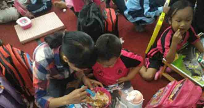 PAUD se Kota Jambi ikut memeriahkan HUT IX HIMPAUDI di Aula Dinas Kelautan dan Perikanan (DKP) Provinsi Jambi.