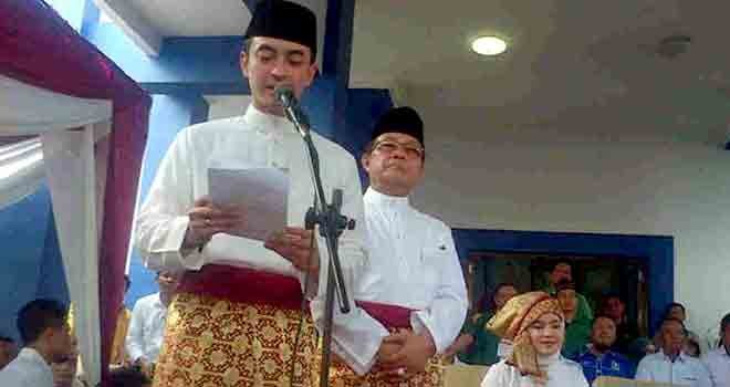 Zumi Zola-Fachrori Umar.