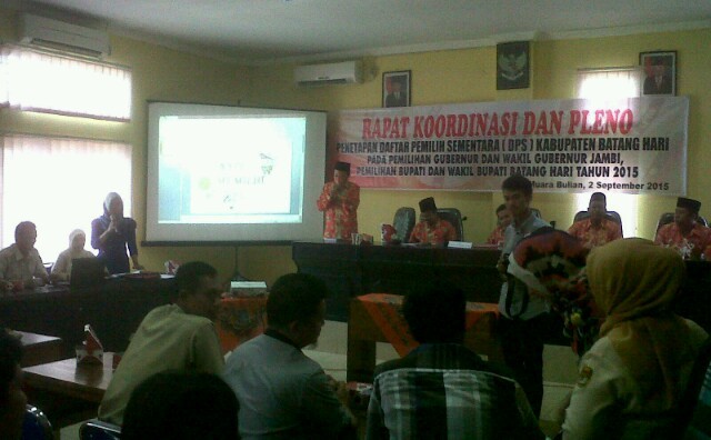 KPU Batanghari pada saat melakukan pleno penetapan Daftar Pemilih Sementara (DPS).