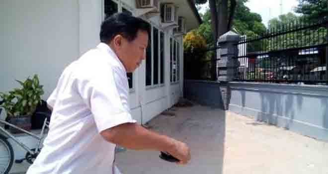 Sekda Sarolangun saat diperiksa beberapa waktu lalu.