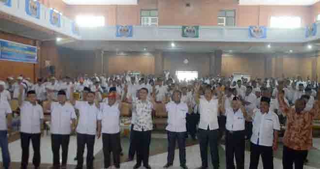 Calon Gubernur Jambi H Zumi Zola Zulkilfi, STP., MA, saat melantik di Kabupaten Batanghari.