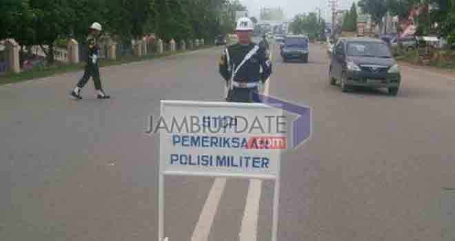 Sub Detasemen Polisi Mliter (SUBDENPOM) II ButeSarko, menggelar Razia operasi penegakan ketertiban Waspada Wira Lembing tahun 2015 di Jalan Lintas Sumatra Pall 9 Kabupaten Bungo.