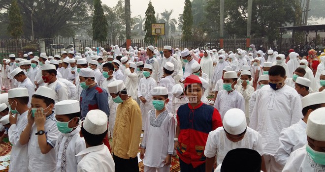 SD Al Falah, Kamis (17/9), mengadakan Salat Istisqo. Ada sekitar 800 siswa yang mengikuti salat istsiqo.