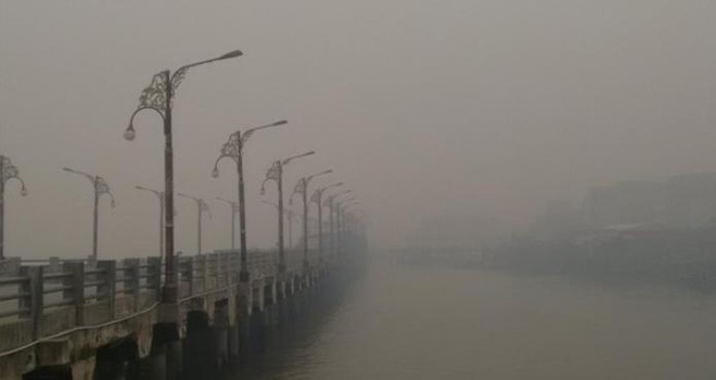 Kabut asap di Kuala Tungkal.