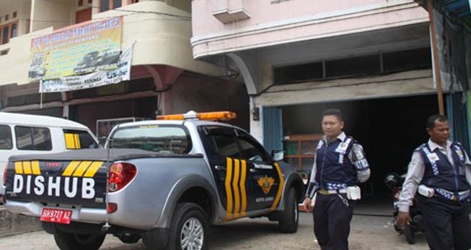 Dishub Kota Jambi kembali menertibkan PO liar dalam Kota Jambi.